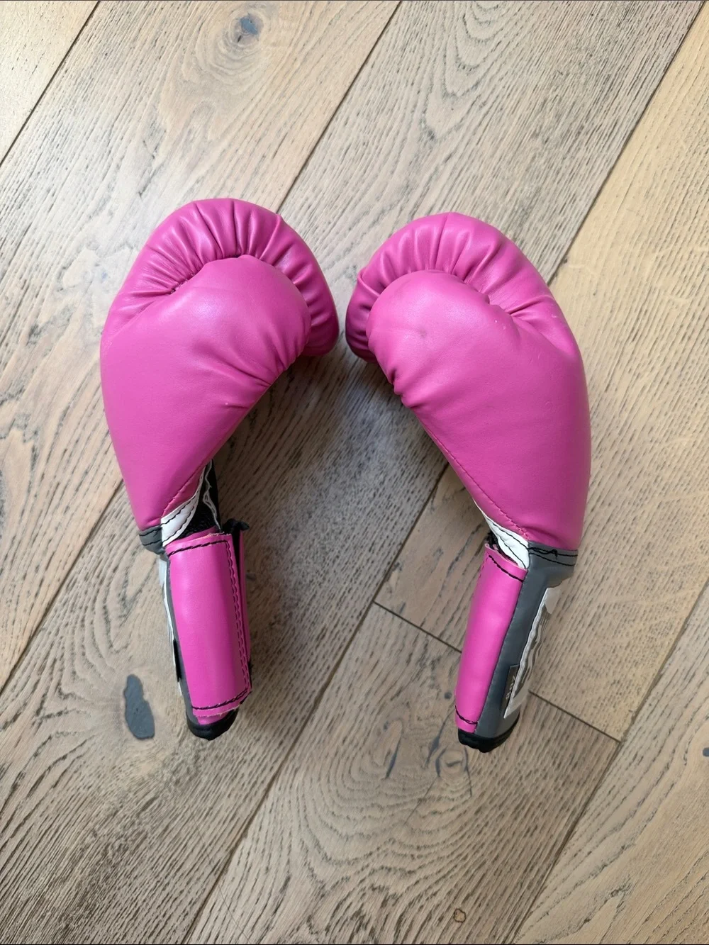 Everlast Hot Pink Training Boxing Gloves